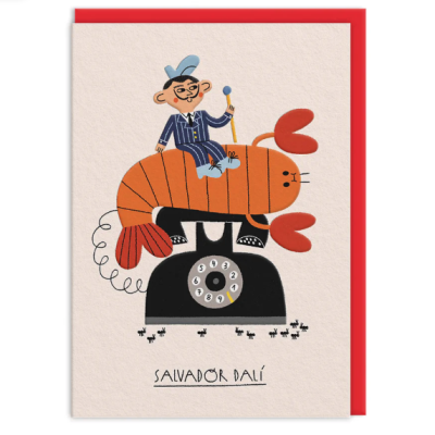 Cartão com ilustração colorida de telemóvel antigo, lagosta e homem, texto Salvador Dalí