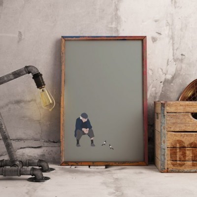 quadro com ilustração minimalista de pessoa sentada e pombos em moldura de madeira