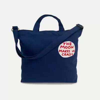 Mala azul escuro com texto estampado