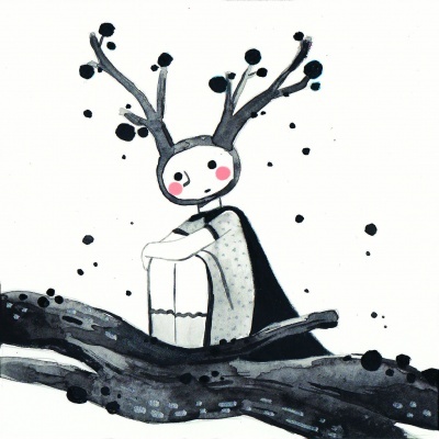 Desenho a preto e branco de uma figura humana com galhos na cabeça sentada num tronco.