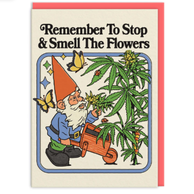 Cartão ilustrado com gnomo e planta com texto em inglês