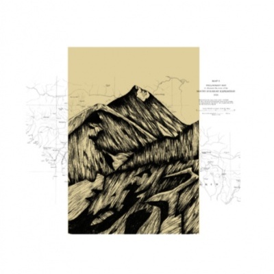 Desenho artístico de montanha com fundo beige e mapa ao fundo