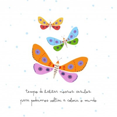 Três borboletas coloridas desenhadas sobre fundo branco com texto manuscrito em português.