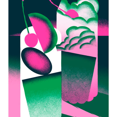 Dois copos com bebidas decoradas com chantilly e frutas em cores verde e rosa