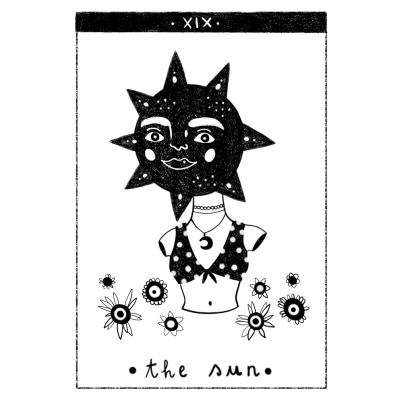 Ilustração a preto e branco da carta de tarot 'the sun' com Sol antropomórfico e flores