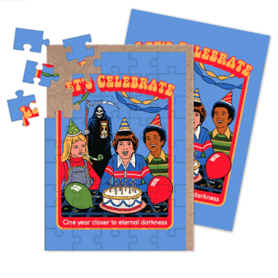 Quebra-cabeças com ilustração de festa de aniversário e figura da Morte em fundo azul