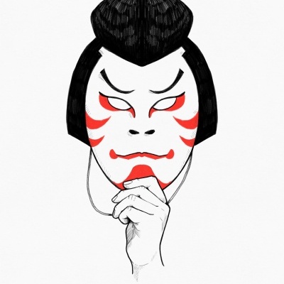 Máscara branca com padrões vermelhos e pretos e uma mão segurando por baixo do queixo