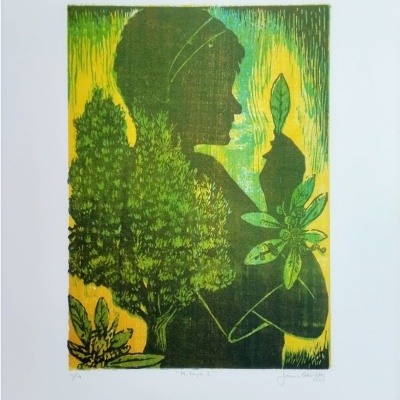 Gravura artística colorida com silhueta humana e elementos naturais em verde e amarelo