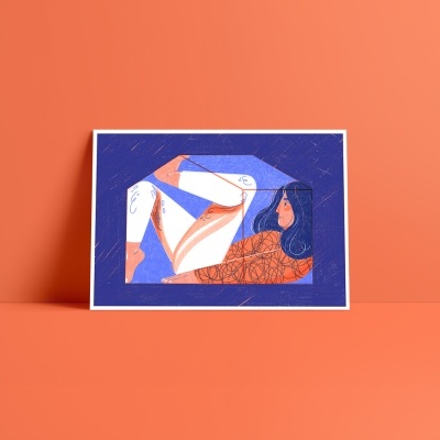 Ilustração de figura feminina em papel com moldura branca sobre superfície laranja