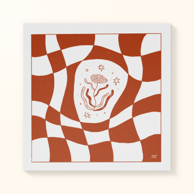 Ilustração quadrada com padrão quadriculado ondulado e desenho de flor estilizada no centro