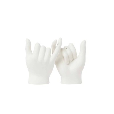 Estatuetas de mãos brancas em cerâmica com dedos mindinhos entrelaçados