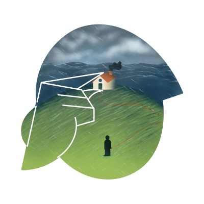 Casa com telhado laranja numa colina verde sob céu tempestuoso, com figura humana escura em primeiro plano