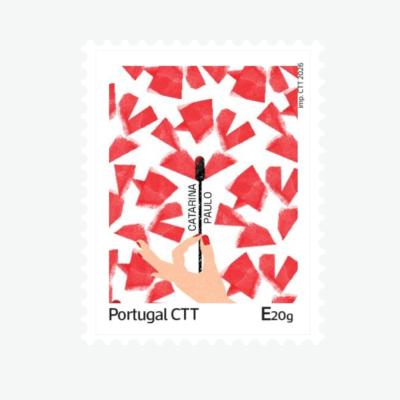 Selo postal Portugal CTT com ilustração de mão segurando aplicador de rímel
