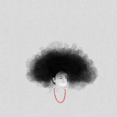 Desenho minimalista a preto e branco de mulher com cabelo afro e colar vermelho