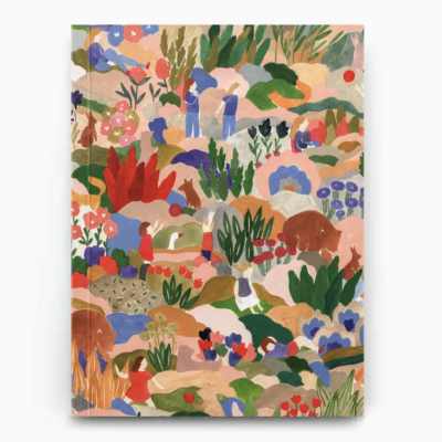 Caderno com capa ilustrada colorida com elementos naturais e figuras humanas.