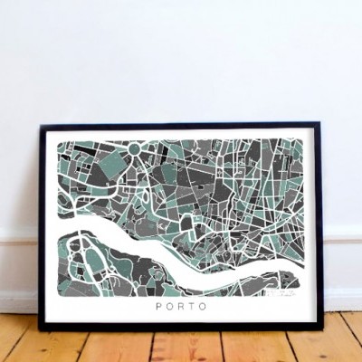 Pôster com mapa estilizado da cidade do Porto colocado no chão