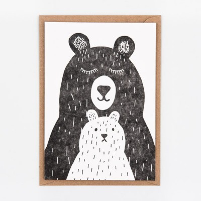 Cartão com ilustração de dois ursos, um preto e outro branco