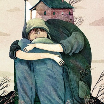 Pessoa ilustrada com casa desenhada nas costas, sentada no chão com braços e pernas visíveis e fundo com plantas secas.