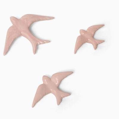 Figuras decorativas de pássaros em cerâmica rosa brilhante