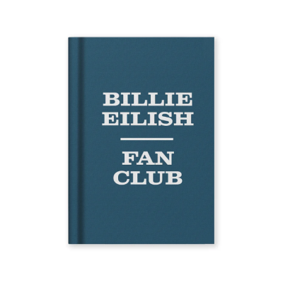 Livro capa dura azul com texto BILLIE EILISH FAN CLUB