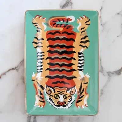 Prato retangular de porcelana com padrão de tigre colorido e borda dourada