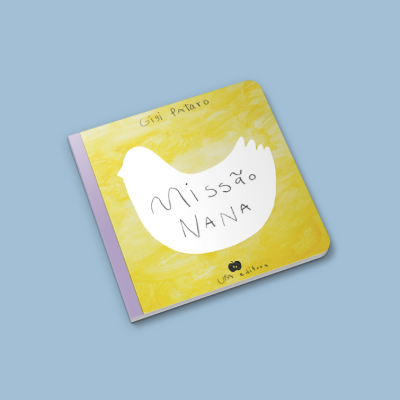 Capa de livro infantil amarela com lombada lilás e desenho de ave branca