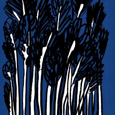 Padrão decorativo com galhos ou árvores em preto e branco sobre fundo azul