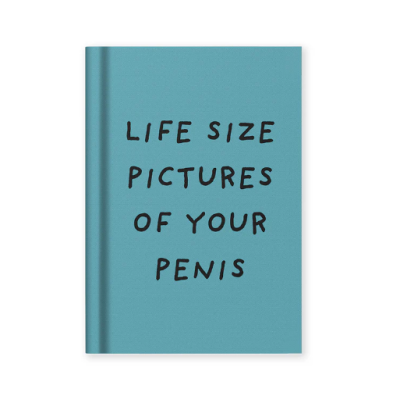 Livro azul claro com texto manuscrito a preto na capa