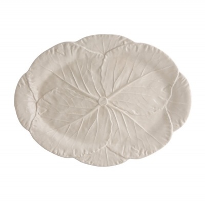 Prato decorativo em cerâmica com textura de folha branca