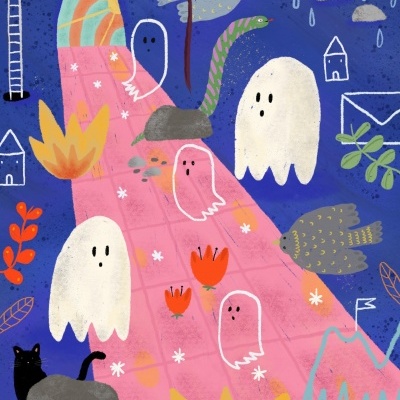 Ilustração colorida com fantasmas, peixes, cobra, gato, flores e elementos de paisagem em fundo azul.