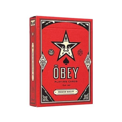 Baralho de cartas ÒBEY caixa vermelha com texto e estrela preta