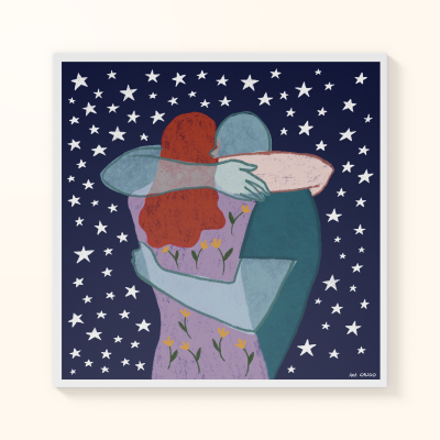Ilustração de duas pessoas a abraçarem-se com fundo estrelado azul escuro