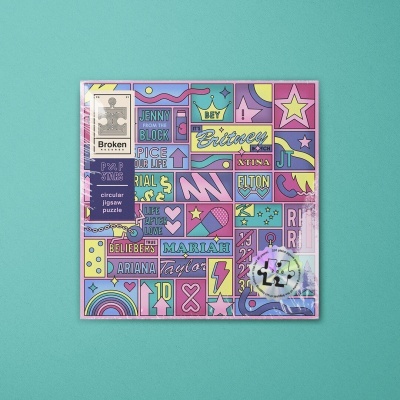 Quebra-cabeças circular colorido com nomes de artistas e padrões gráficos