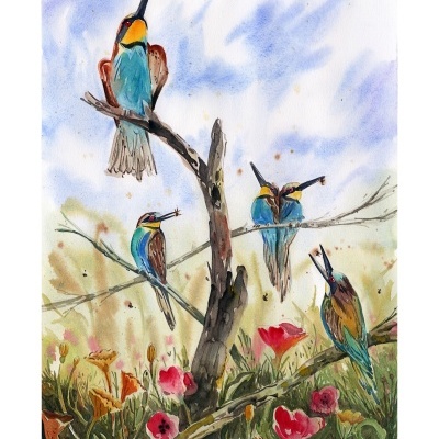 Pintura de cinco aves coloridas em galhos com flores e céu ao fundo