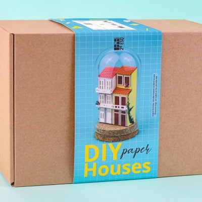 Caixa de cartão castanha embalada para DIY paper Houses com imagem de casa de papel miniatura