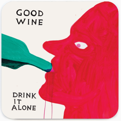 Ilustração de figura vermelha bebendo vinho de garrafa verde com texto GOOD WINE DRINK IT ALONE