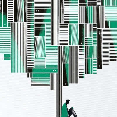 Arte gráfica de uma árvore feita de padrões geométricos em verde, preto e branco, com uma pessoa sentada a ler embaixo.