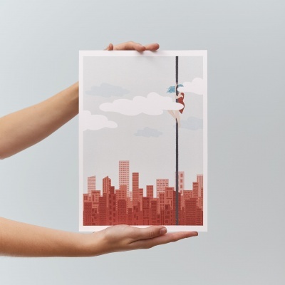 Cartaz com ilustração de mulher a escalar corda sobre cidade