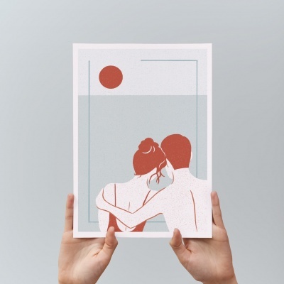 Cartaz ilustrado minimalista com duas pessoas de costas abraÃ§adas em tons de vermelho e cinzento