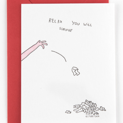 Cartão branco com envelope vermelho, ilustração de braço e papéis, texto motivacional em inglês