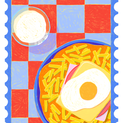 Selo com ilustração de prato com batatas fritas, fiambre, queijo e ovo estrelado sobre mesa quadriculada vermelha e azul claro.