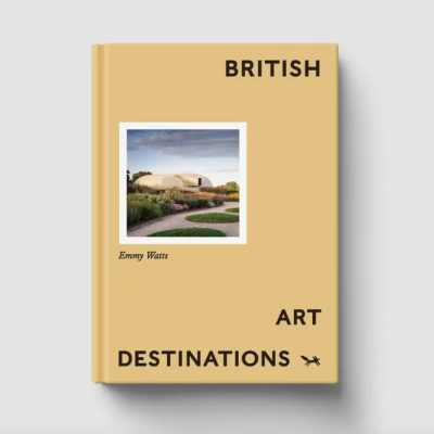 Livro bege com foto e texto BRITISH ART DESTINATIONS Emmy Watts