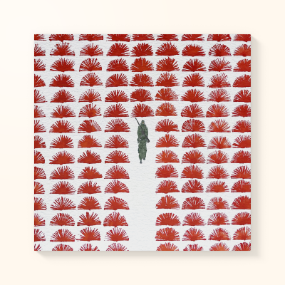 Tela com padrão vermelho e figura de soldado verde no centro