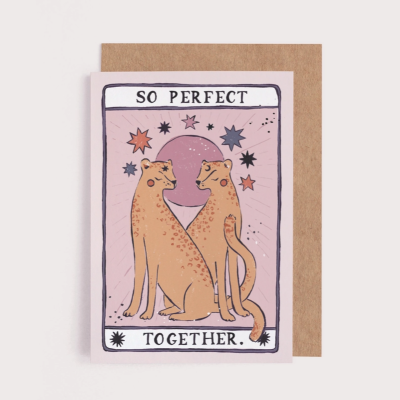 Cartão ilustrado com duas chitas e texto SO PERFECT TOGETHER