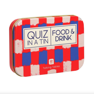 Caixa metálica colorida com texto Quiz in a Tin Food & Drink