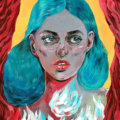 Pintura de mulher com cabelo azul, chamas brancas e cortinas vermelhas