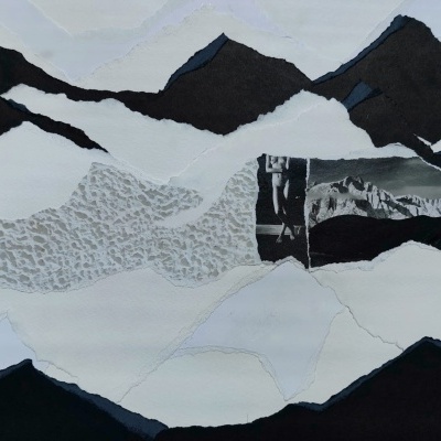 Colagem de papel com padrões de montanhas em preto, branco e cinza e imagem de figura humana