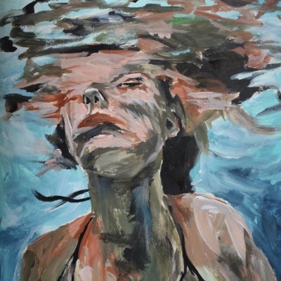 Pintura a óleo abstrata de mulher com fundo azul resembling água