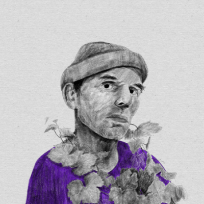 Desenho a lápis de homem com gorro e camisa roxa com folhas envolventes