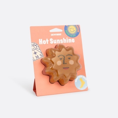 Broche tecido castanho sol com rosto em embalagem coral Hot Sunshine